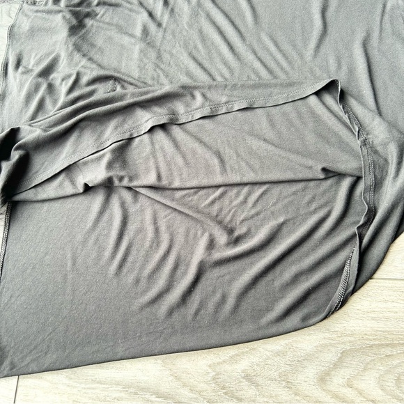 BCBGmaxazria  Black Asymmetrical Sleeve "Laguna" top - Picture 9 of 14